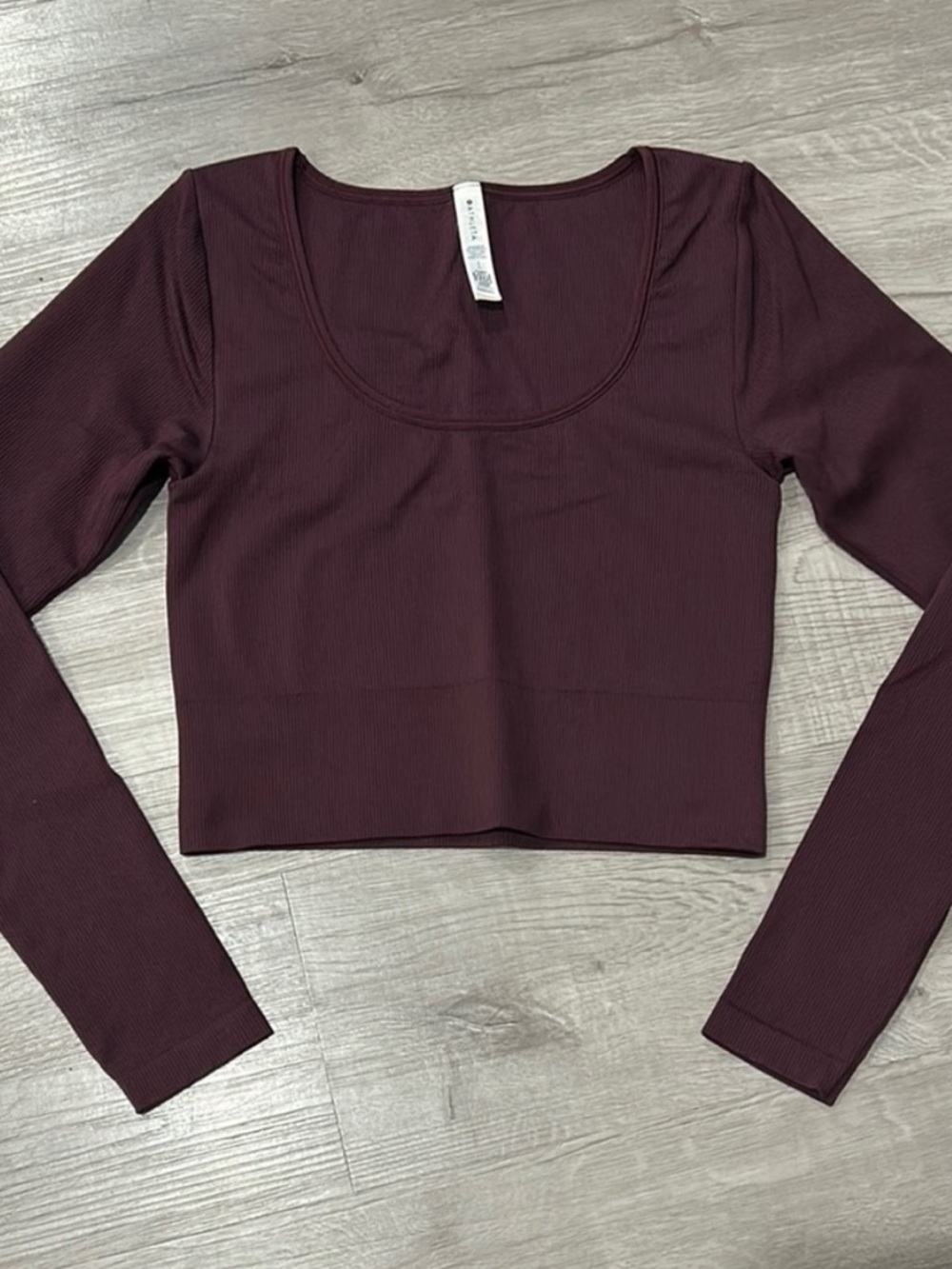 Athleta Aurora Seamless Long Sleeve Plum Burgundy Scoop Neck Crop Medium Ribbed - Picture 4 of 7